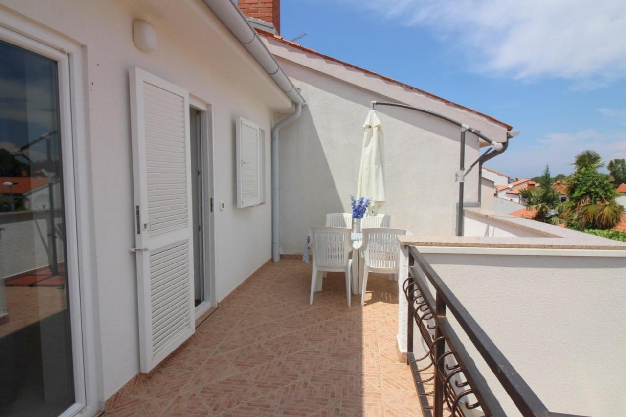 Apartment In Porec/Istrien 10214 Exterior foto