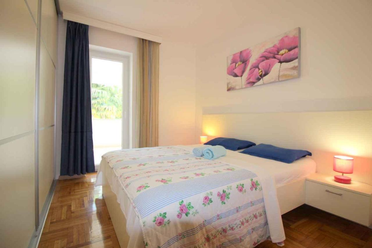 Apartment In Porec/Istrien 10214 Exterior foto