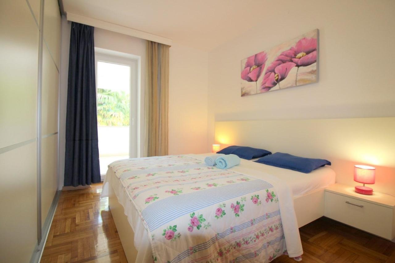 Apartment In Porec/Istrien 10214 Exterior foto